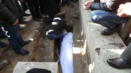 “Günəşli” yatağındakı baş verən qəzada həlak olanlardan biri Bakıxanovdakı qəbiristanlıqda dəfn olunub