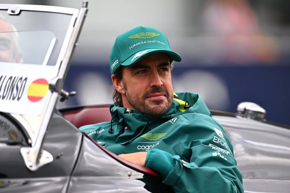 Fernando Alonso 50 yaşında Formula 1də yarışa biləcəyini söyləyib