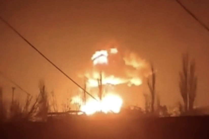 Ukrayna Rusiya ərazisindəki neft bazasını vurub, yanğın davam edir - YENİLƏNİB