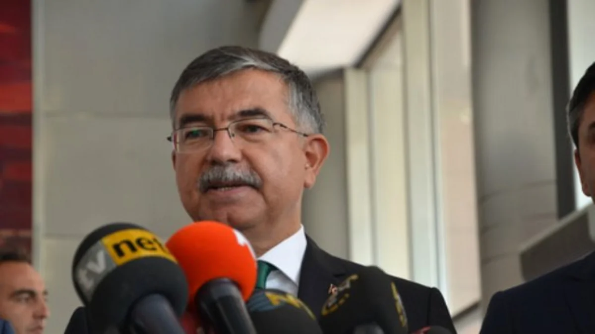 ​AKP-nin parlament sədrliyinə namizədi MHP lideri ilə görüşüb