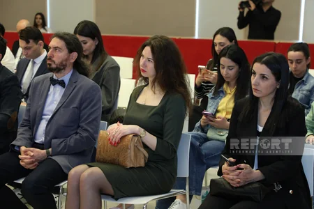 TDT dövlətlərinin jurnalistləri və media mütəxəssisləri üçün təlimlərin rəsmi açılışı olub