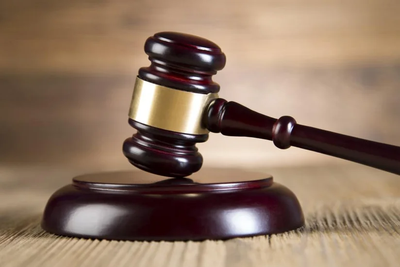 Xalq şairi Fikrət Qocanın oğlunu öldürməkdə təqsirləndirilən şəxslərin məhkəməsi başlayıb