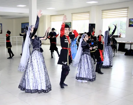 Müdafiə Nazirliyi: Silahlı Qüvvələrdə qeydə alınmış cinayətlərin sayı əhəmiyyətli dərəcədə azalıb