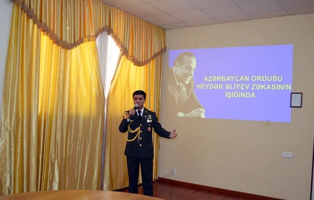 Azərbaycan Ordusu Heydər Əliyev zəkasının işığında adlı tədbir keçirilib