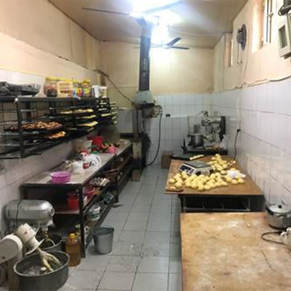 Bakıda saxlanma rejiminə düzgün əməl etməyən un məmulatları istehsalı müəssisəsi aşkarlanıb