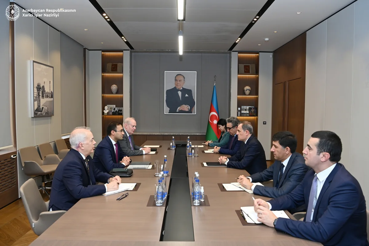 Джейхун Байрамов встретился с делегацией Caspian Policy Center