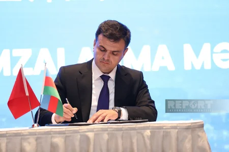 Azerbaijan, China ink documents in logistics, tourism