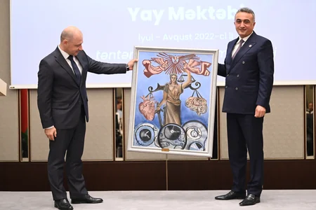 Vəkil olmaq istəyirəm adlı yay məktəbinin bağlanış mərasimi keçirilib