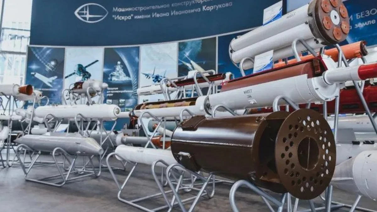 В России анонсировали запуск миссии на спутник Марса после 2030 года