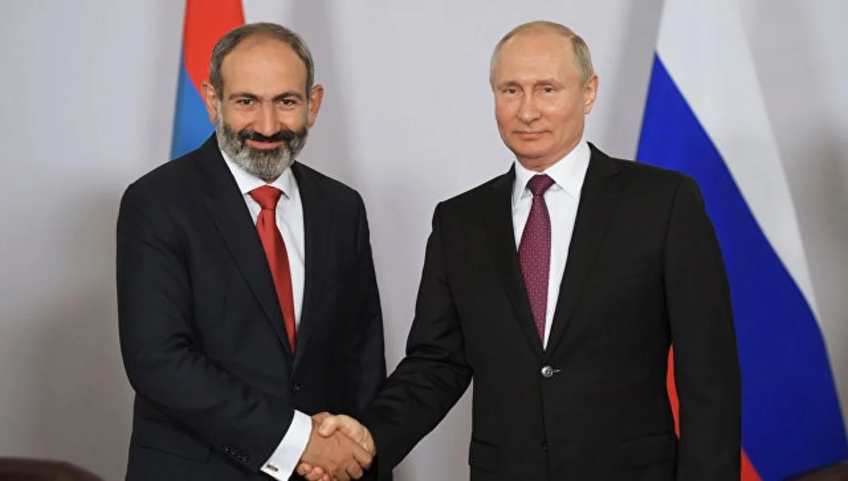Ушаков: Мы ожидаем серьезного разговора по всем вопросам на встрече Путина и Пашиняна