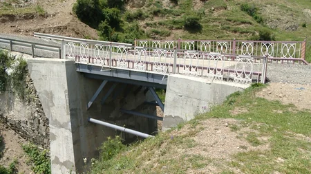 Daşkəsəndə dağılmış körpü və yol bərpa edilib