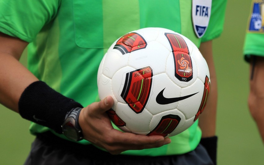 Rusiyada futbolçular referiyə hücum edərək xəsarət yetiriblər