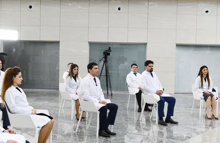 İlham Əliyev “Yeni klinika” tibb müəssisəsinin açılışında iştirak edib - YENİLƏNİB-2