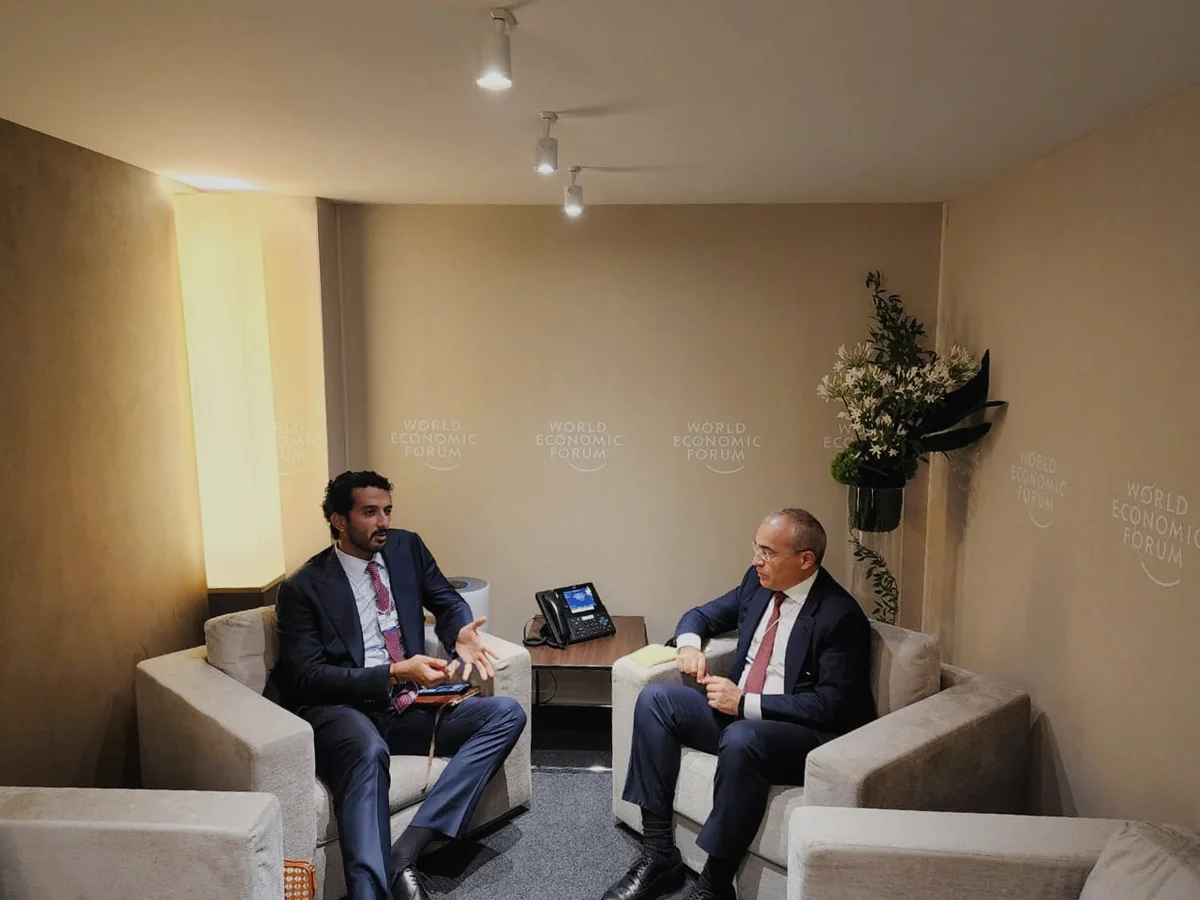 Azerbaijan, UAE discuss new projects
