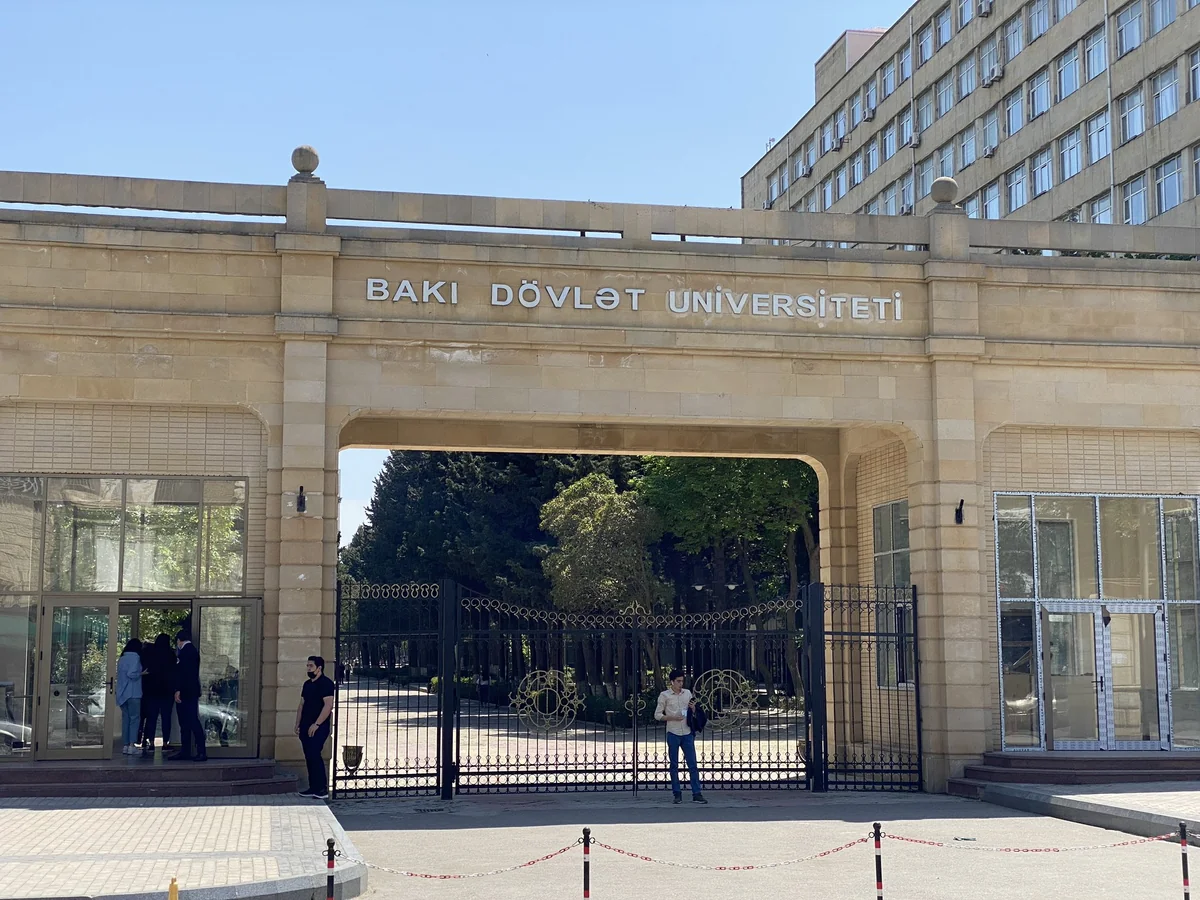 BDU-da 8 dekan və 29 kafedra müdiri vəzifəsi boşdur - SİYAHI