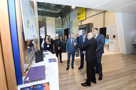 Ümumdünya Poçt İttifaqının baş katibi “Bakutel-2016” sərgisi ilə tanış olub