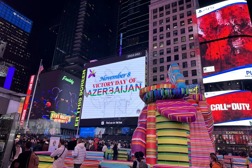 ABŞ-da Azərbaycanın Zəfər və Dövlət Bayrağı günləri ilə bağlı məlumatlandırma aksiyası keçirilib