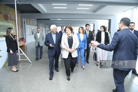 Deputatlar və ictimaiyyət nümayəndələri müəllimlərin sertifikatlaşdırma imtahanını izləyib