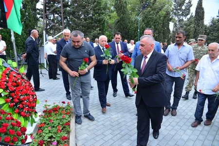 Xətaidə şəhidlərin xatirə löhvələrinin açılış mərasimi keçirilib