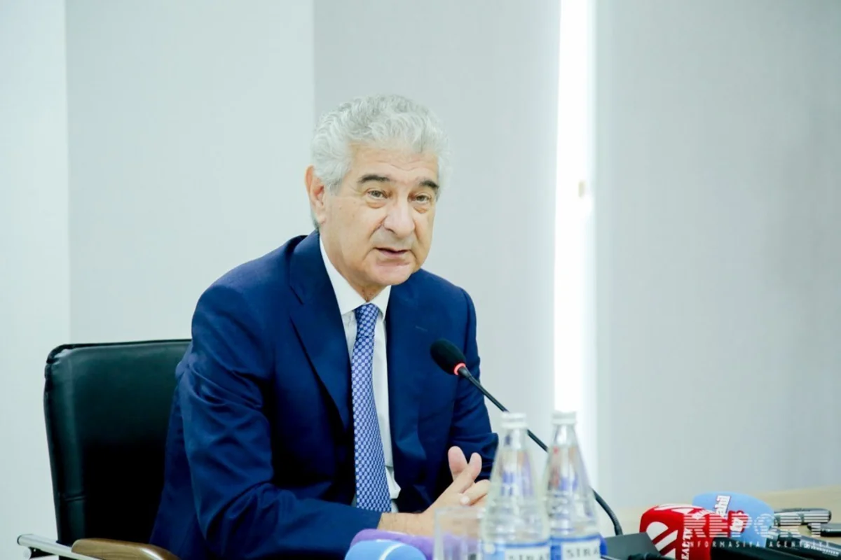 Əli Əhmədov YAP üzvlərinə müraciət ünvanlayıb:  Daha sıx birləşmək, səfərbər olmaq zamanıdır