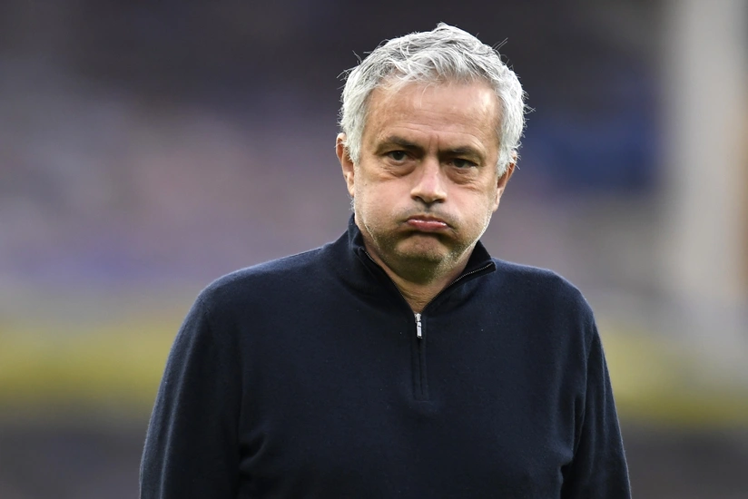 Tottenhem Joze Mourinyonu qovdu
