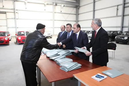 Azərbaycanda müharibə əlillərinə avtomobil paylandı - FOTOLAR