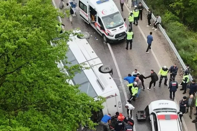 Türkiyədə ağır yol qəzası baş verib, 18 nəfər yaralanıb