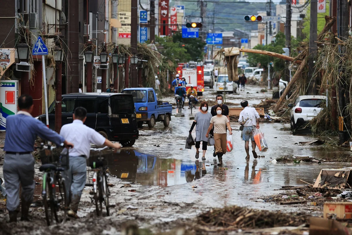 Over 400,000 ordered to evacuate due heavy rain in Japan