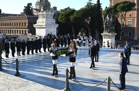 Prezident İlham Əliyev Romada naməlum əsgər abidəsini ziyarət etdi - FOTO