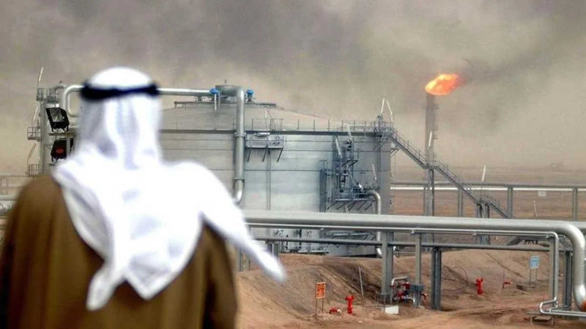 Səudiyyə Ərəbistanı əsas istehlakçılara neft satışını azaldır