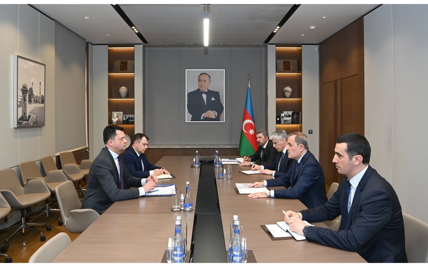 Jeyhun Bayramov receives State Secretary of Moldovan MFA
