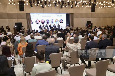 Azərbaycan dili və Ədəbiyyatı Forumunun ikinci günü başlayıb