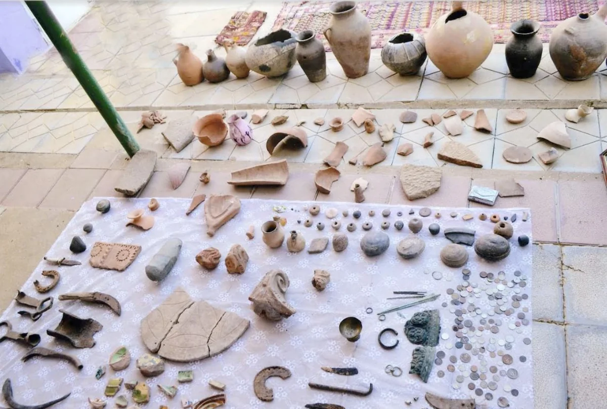 Archeological examples of tangible cultural heritage presented to museum