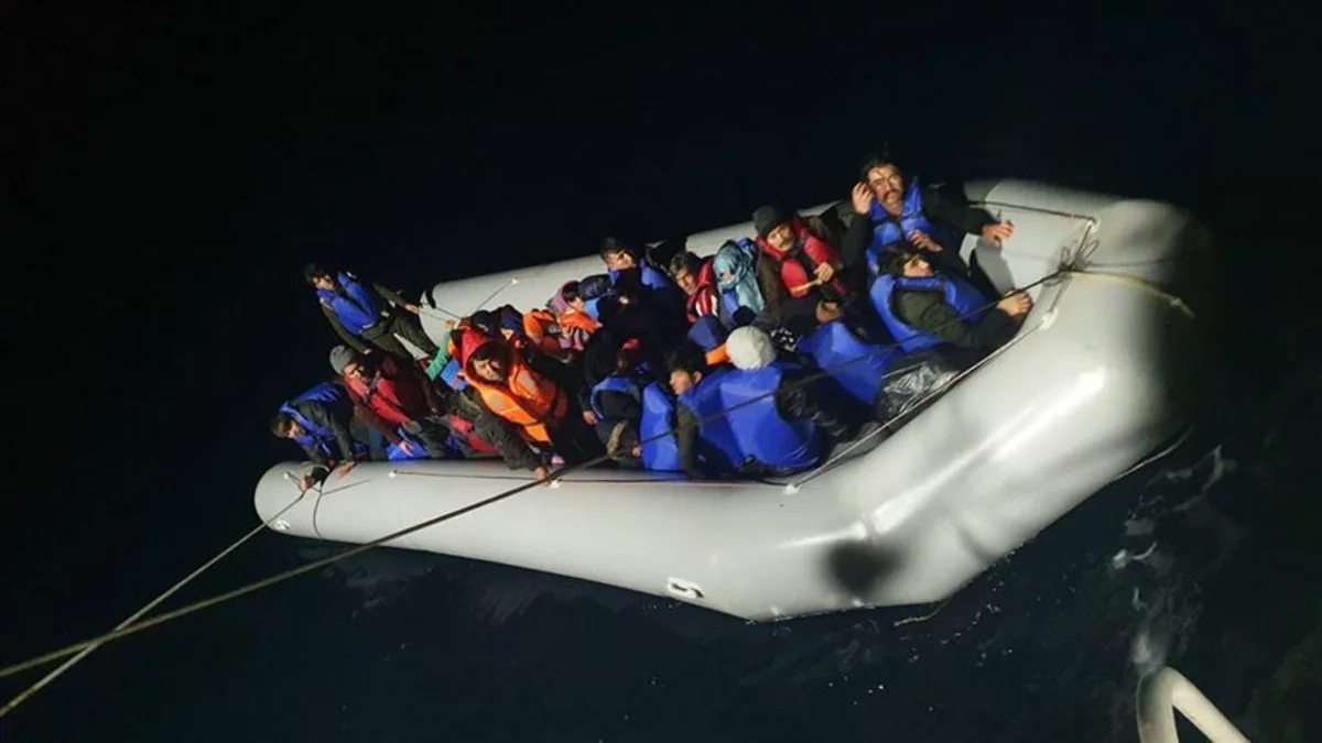 Türkiyə Sahil Mühafizəsi 130 qaçqını ölümdən xilas etdi
