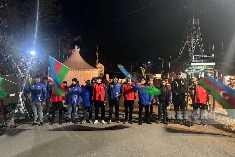 Демонстрация на дороге Ханкенди-Лачын продолжается и в ночные часы, по территории акции за день проехали 122 автомобиля