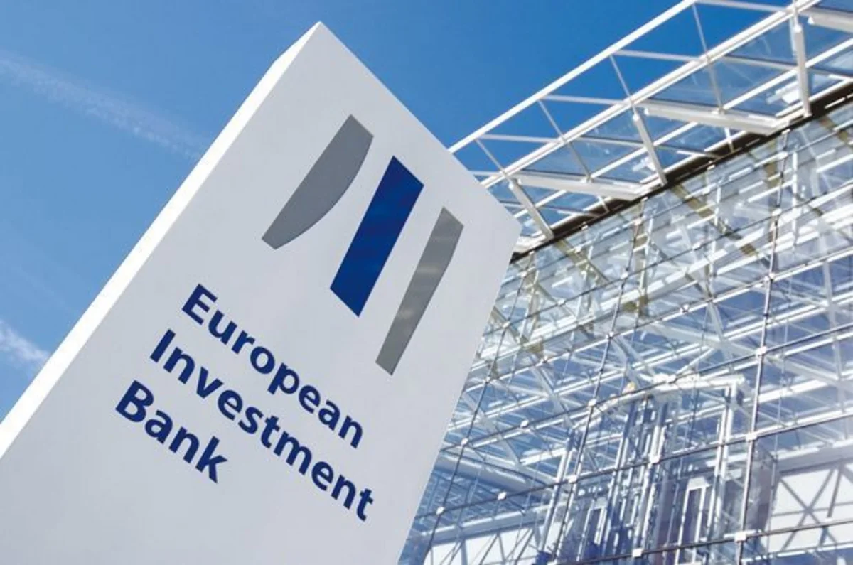 Gürcü bankı EIB-dən milli valyutada kredit cəlb edib