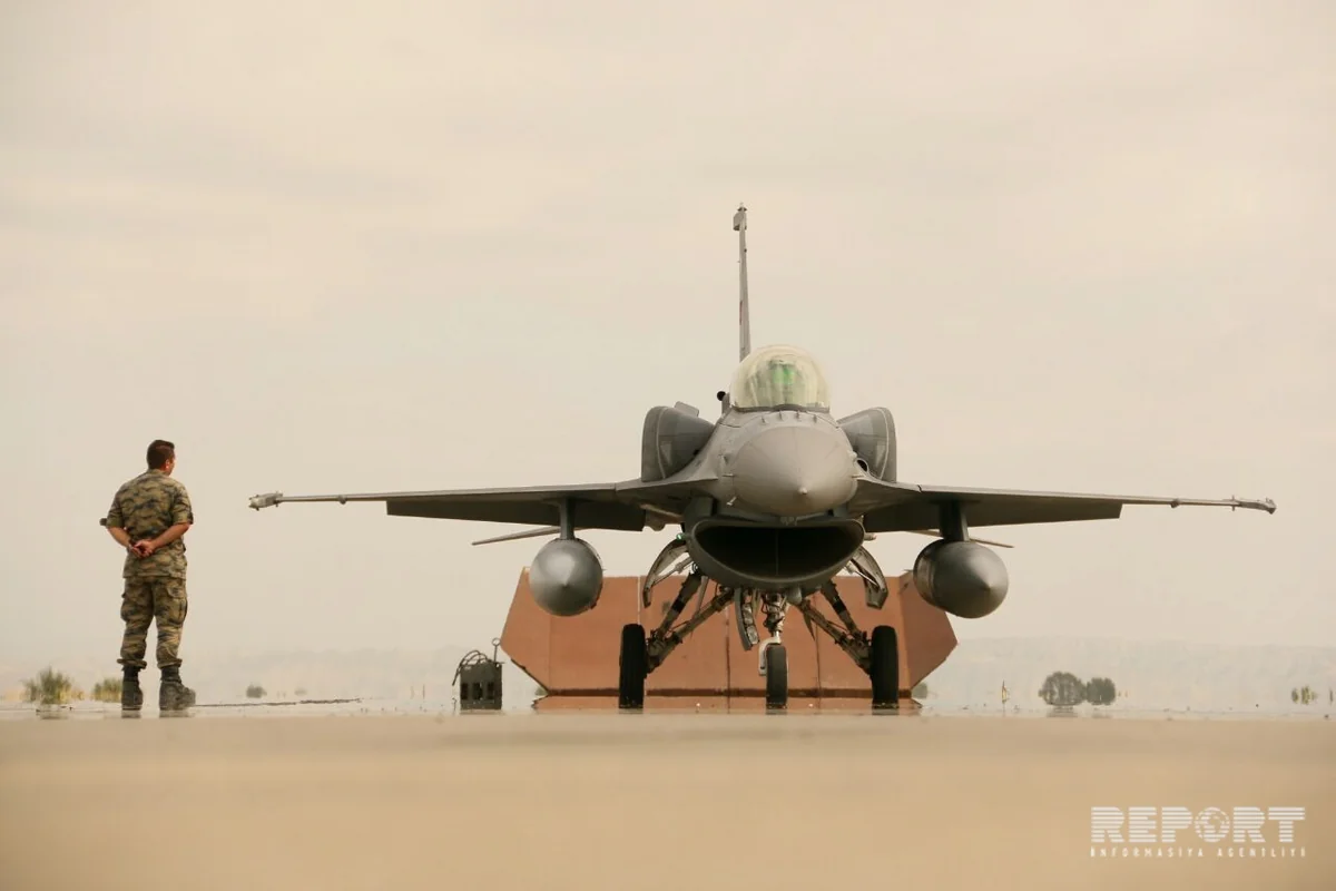 В Азербайджане успешно продолжаются совместные летно-тактические учения TurAz Qartalı - 2017 - ФОТО