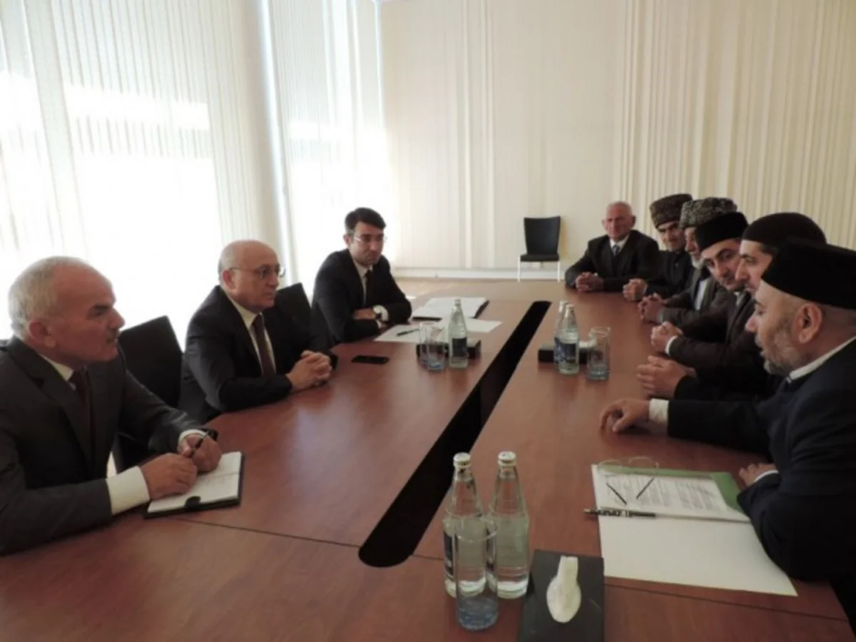 Mübariz Qurbanlı Qobustanda vətəndaşları qəbul edib