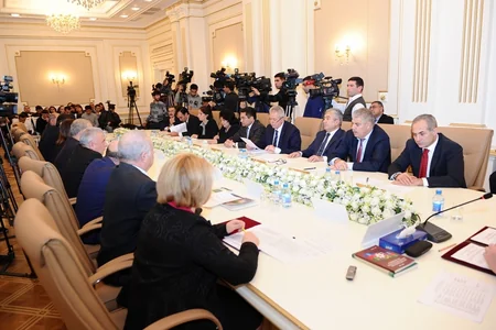 ​MSK parlament seçkilərinin yekunlarına dair protokolu Konstitusiya Məhkəməsinə təqdim edib - FOTO
