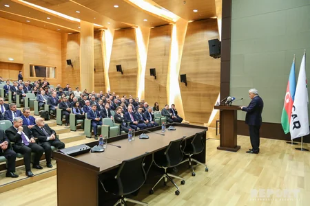 SOCAR-da dövlət təltiflərinə layiq görülmüş neftçilərə orden və medallar təqdim olunub