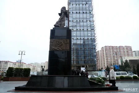 Russian Commissioner for Human Rights visits Memorial to Khojaly victims - PHOTO