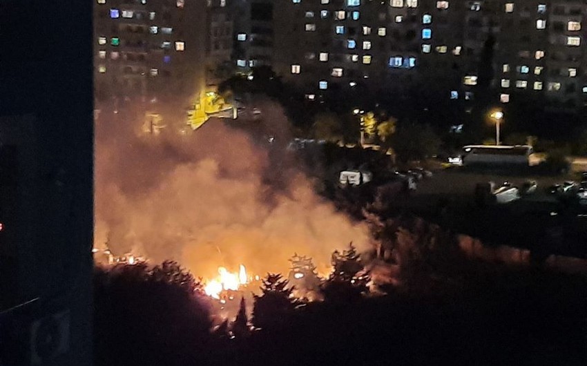 Bakıda qəbirstanlıqda baş verən yanğın söndürüldü - YENİLƏNİB