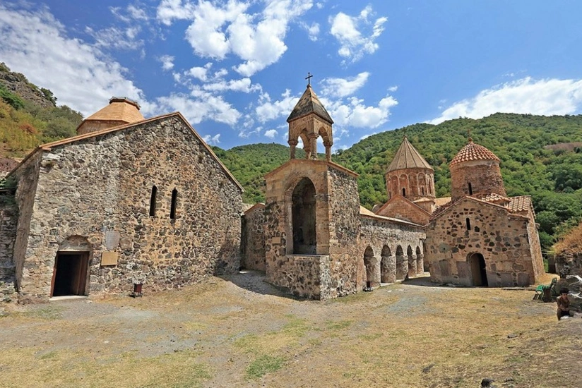 Kamran İmanov: Xudavəng monastrı ermənilərə məxsus deyil”