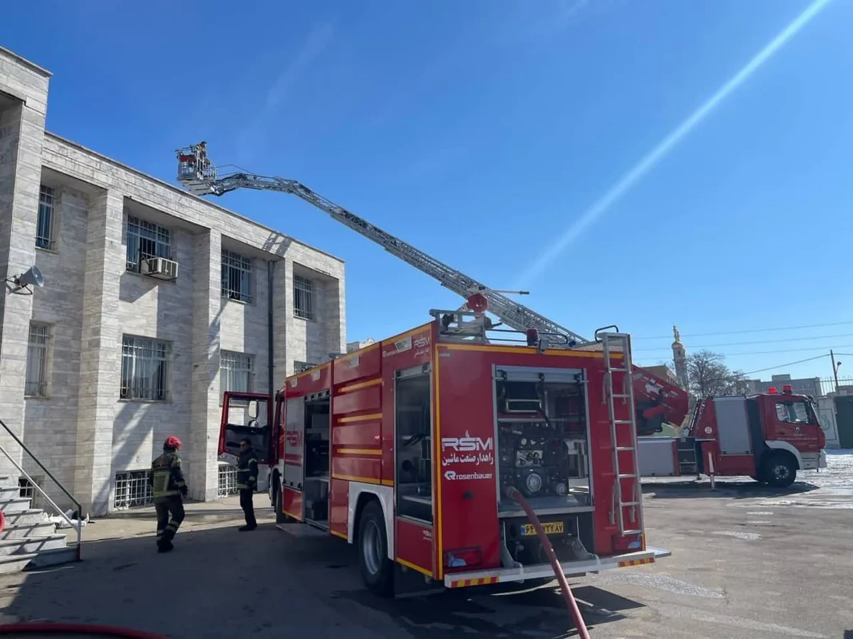 В женской консерватории в иранском Зенджане вспыхнул пожар, пострадали 15 человек