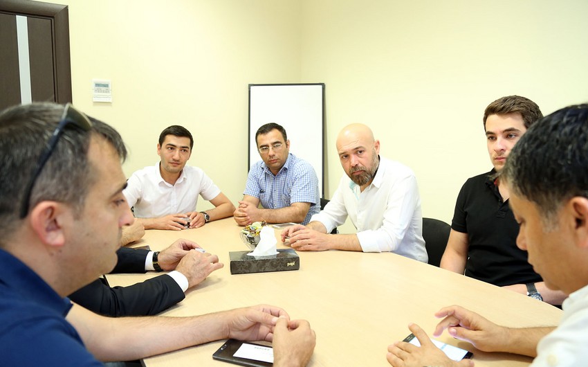 ​Türkiyəli jurnalistlər “Report”un redaksiyasını ziyarət edib