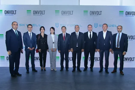 ONVOLT elektromobil satış-sərgi salonunu və SKYWELL ET5 modelini təqdim edib