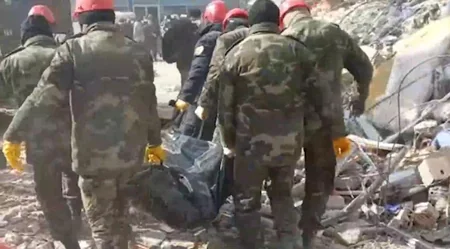 Azerbaijani rescuers save 53 people, pull out 729 bodies from rubble in Türkiye
