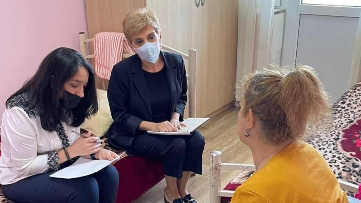 Ombudsmanın nümayəndələri sosial xidmət müəssisəsinə baş çəkiblər