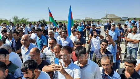 Kürdəmirdə Vətən müharibəsi şəhidinin xatirəsinə tikilən bulağın açılışı olub