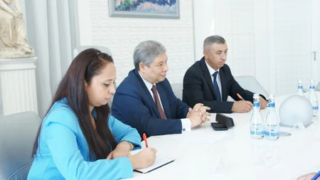 Anar Kərimov Misir səfiri ilə görüşüb